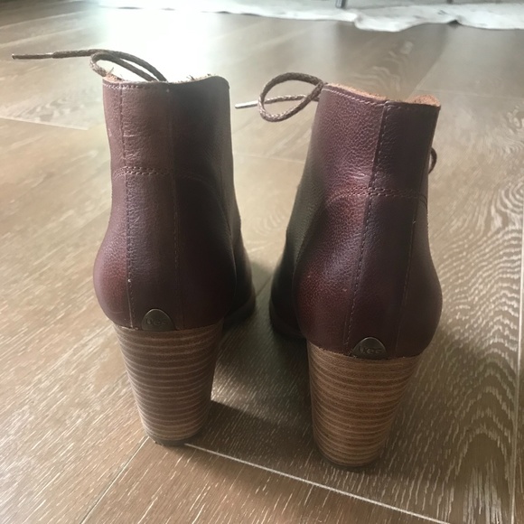 UGG Heeled Lace Boots - Picture 2 of 6